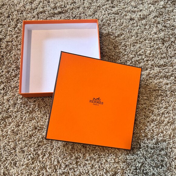 Hermes Authentic Empty Box Excellent Condition 7.75"X7.75"X1.75" - Picture 3 of 6